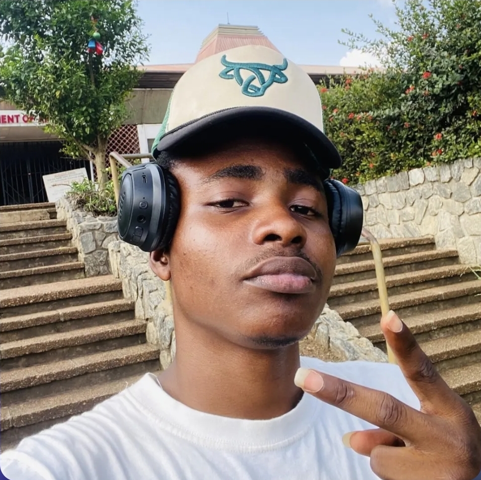 AD3SOLA, Alternative/Afrobeats artist